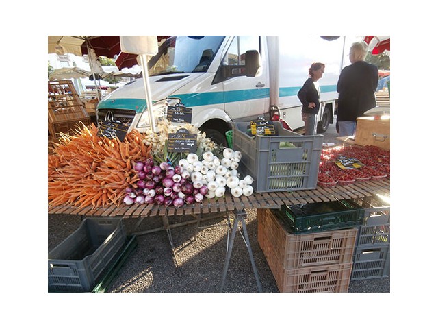 Marché de Limoges (place Marceau) le samedi matin